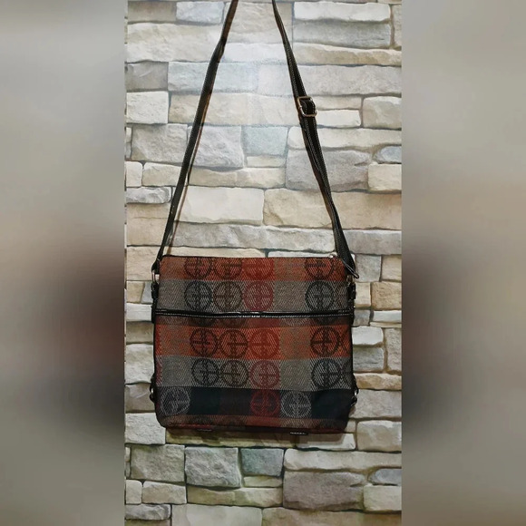 Gianni Bernini Women's Classic Crossbody Purse - Picture 3 of 7